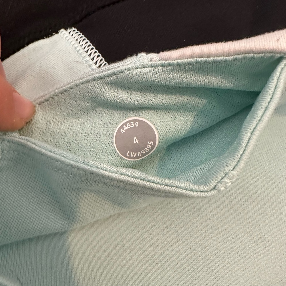 Lululemon capris - Picture 3 of 4